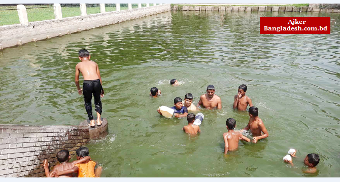 তীব্র দাবদাহে পুড়ছে ঈশ্বরদী, তাপমাত্রা ৪০.৫ ডিগ্রি