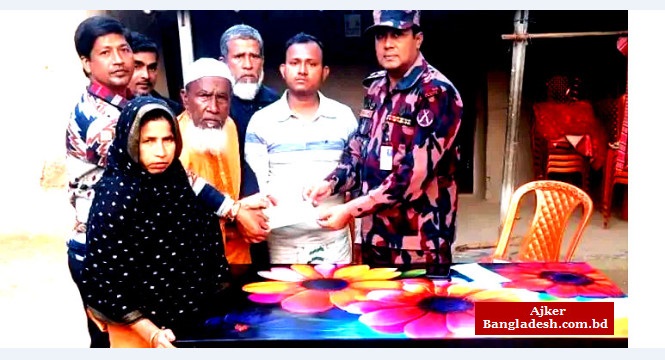 স্বরাষ্ট্র উপদেষ্টার প্রতিশ্রুতির ৪৮ ঘন্টার মধ্যেই ১০ লাখ টাকার অনুদানের চেক হস্তান্তর স্বরাষ্ট্র উপদেষ্টার প্রতিশ্রুতির ৪৮ ঘন্টার মধ্যেই ১০ লাখ টাকার অনুদানের চেক হস্তান্তর