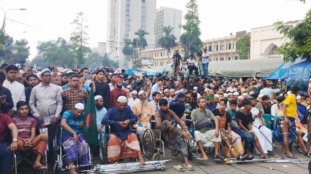 এনসিপির সমাবেশ শুরু, সামনের সারিতে জুলাই আহতরা