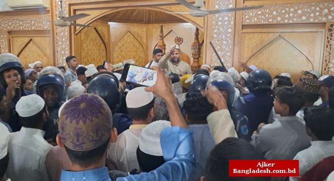 কমিটি নিয়ে বিরোধে মাদারীপুর বড় মসজিদের খতিবকে মারধর