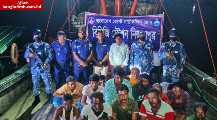 মহিপুরে কোস্ট গার্ডের অভিযানে ১টি ট্রলিং বোটসহ ১৪ জেলে আটক