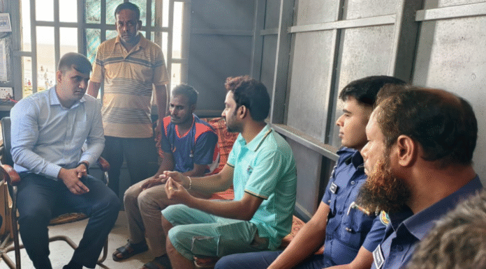 নারী পর্যটকদের গোসলের ভিডিও ধারন, কন্টেন্ট ক্রিয়টরের ১ মাসের বিনাশ্রম কারাদন্ড