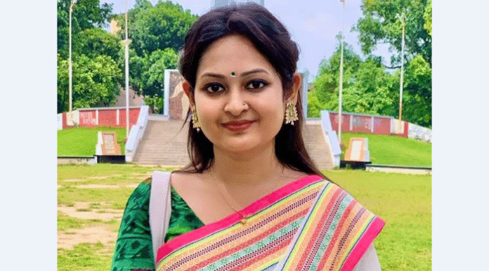 নব নির্বাচিত রাকসু প্রতিনিধিদের অভিনন্দন জানিয়েছেন এষা