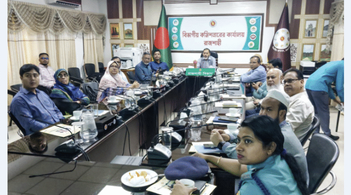 টাইফয়েড টিকার শতভাগ লক্ষ্যমাত্রা অর্জনে সকলের মধ্যে সমন্বয় অব্যাহত রাখতে হবে: বিভাগীয় কমিশনার