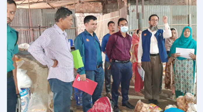 রাজশাহীতে অনুমোদনহীন সরিষার তেল বাজারজাত করায় জরিমানা