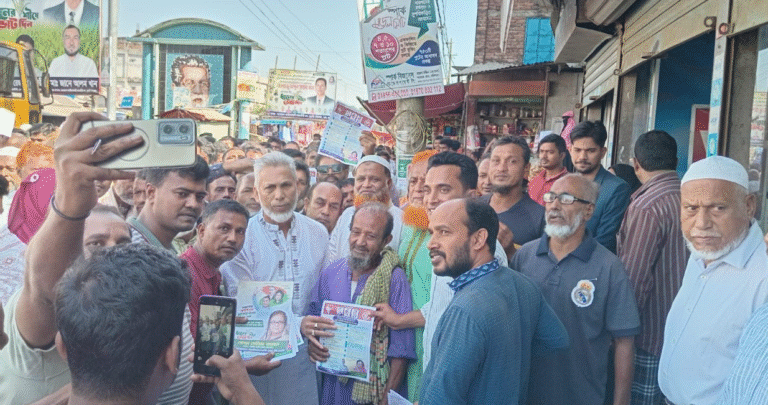মুলাদীতে তারেক জিয়া ঘোষিত ৩১ দফার লিফলেট বিতরণ
