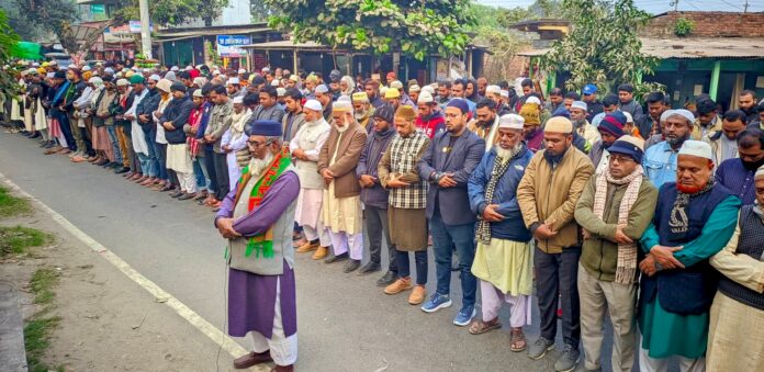 ঈশ্বরদীতে শহীদ শরিফ ওসমান হাদির গায়েবানা জানাজা অনুষ্ঠিত