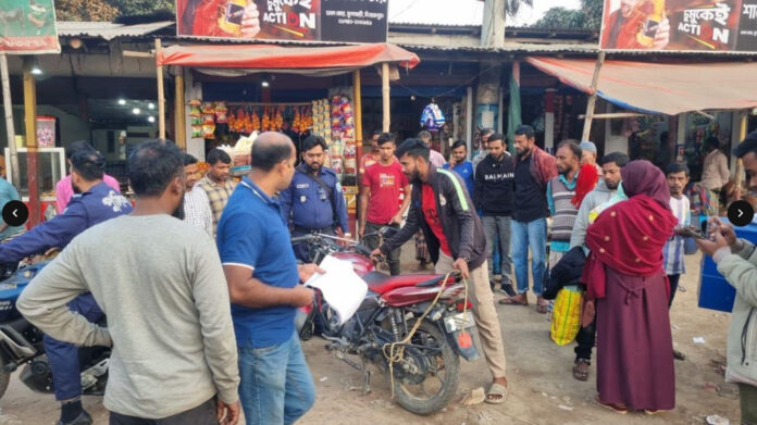 ফুলবাড়ীতে বাস চাপায় গৃহবধু’র মৃত্যু