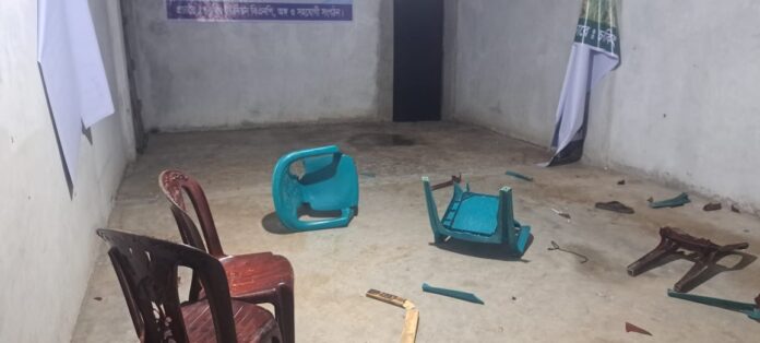 নোয়াখালীতে বিএনপির কার্যালয়ে আ.লীগের হামলা, আহত ৪