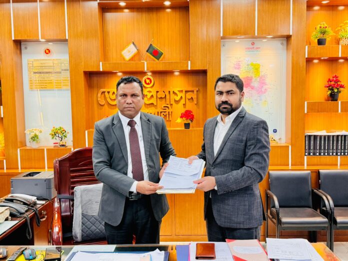 নোয়াখালী-৬ আসনে স্বতন্ত্র প্রার্থী হিসেবে মনোনয়নপত্র জমা দিলেন বিএনপি নেতা