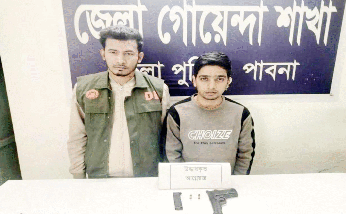 বিএনপি–জামায়াত সংঘর্ষে পিস্তল উঁচিয়ে ভাইরাল যুবক তুষার গ্রেফতার