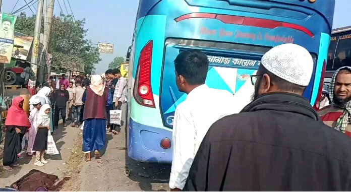 চান্দিনায় নীলাচল বাসচাপায় নারী ও শিশুসহ দুই জন নিহত
