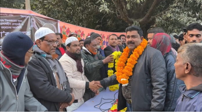 চাঁপাইনবাবগঞ্জে আওয়ামী লীগ ও অঙ্গসংগঠনের অর্ধশত নেতাকর্মীর বিএনপিতে যোগদান