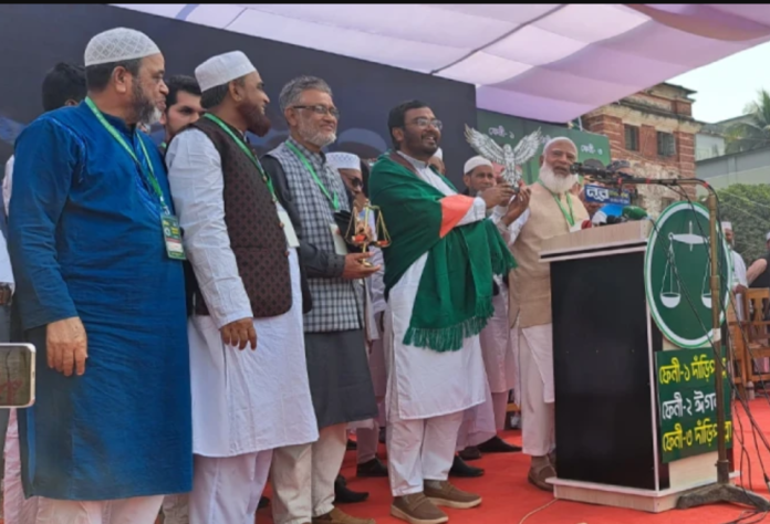 ‘বংশপরম্পরার রাজনীতি আর নয়, যোগ্যতার ভিত্তিতে চলবে দেশ’: ফেনীতে জামায়াত আমিরের উন্নয়নের মহাপরিকল্পনা