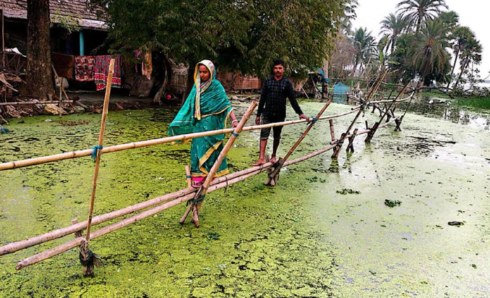 নাব্যতা সংকট ও ঘেরের বেড়াজাল কেশবপুরে স্থায়ী জলাবদ্ধতায় বিপর্যস্ত ১২ গ্রামের জনজীবন