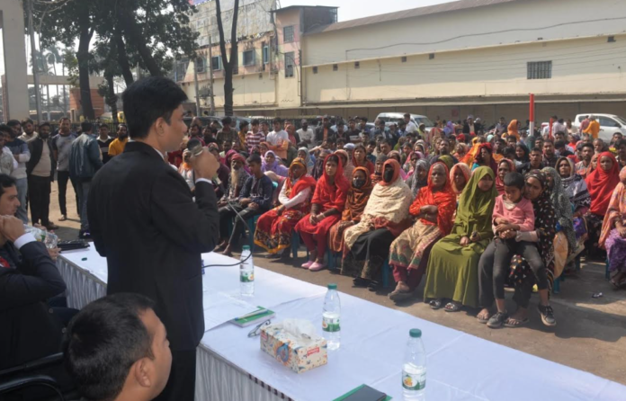 রংপুর সিটি কর্পোরেশনের পরিচ্ছন্নতা কর্মীদের সঙ্গে সিটি প্রশাসকের মতবিনিময় সভা