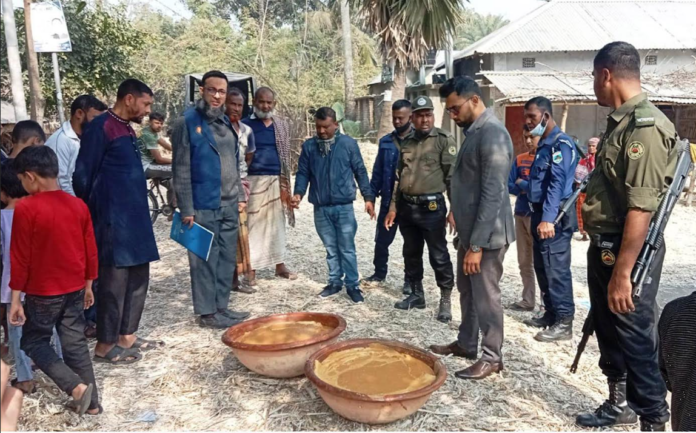 চারঘাটে বিএসটিআই অভিযানে ২ মণ ভেজাল গুড় জব্দ ও অর্থ জরিমানা