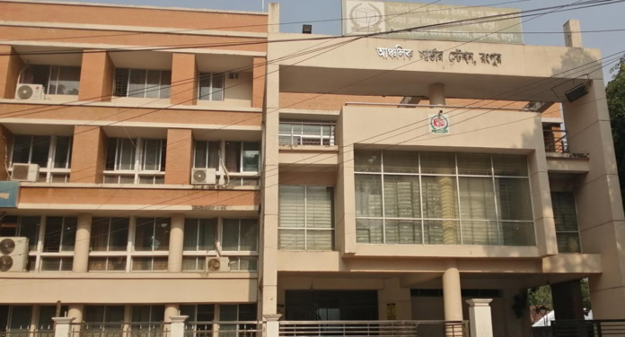 রংপুরের ছয়টি সংসদীয় আসনে ২৩ হাজার ৫শ৬৭ জন ভোটার পোস্টাল ব্যালটে ভোট দিবেন