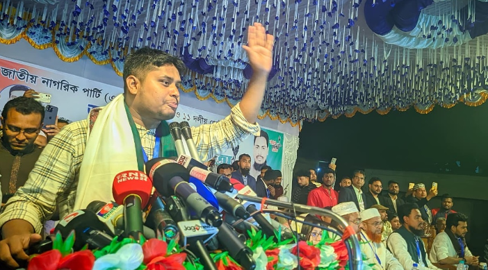 নির্বাচনী জনসভায় বিএনপি ওপেনে হ্যাঁ এর পক্ষে বললেও গোপনে না এর পক্ষে কাজ করছে: রংপুরে হাসনাত 