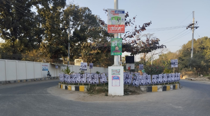 টানা ছুটিতে ভোট উৎসবের আমেজে রাজশাহী, শান্তিপূর্ণ ভোটের আশ্বাস বিভাগীয় কমিশনারের