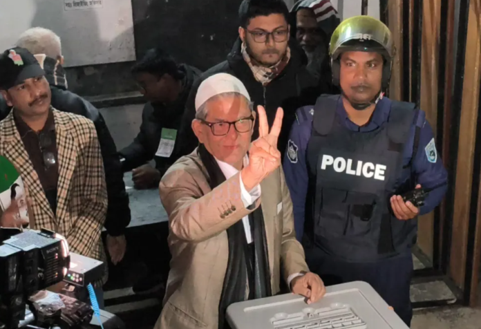 ঠাকুরগাঁওয়ে ভোট দিলেন মির্জা ফখরুল: জয়ের ব্যাপারে আশাবাদ