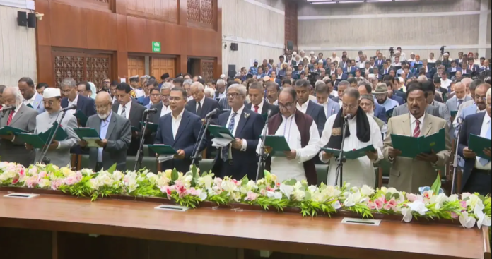 এমপিরূপে শপথ নিলেন তারেক রহমানসহ বিএনপির বিজয়ীরা; তবে ‘সংবিধান সংস্কার পরিষদে’ শপথ নয়
