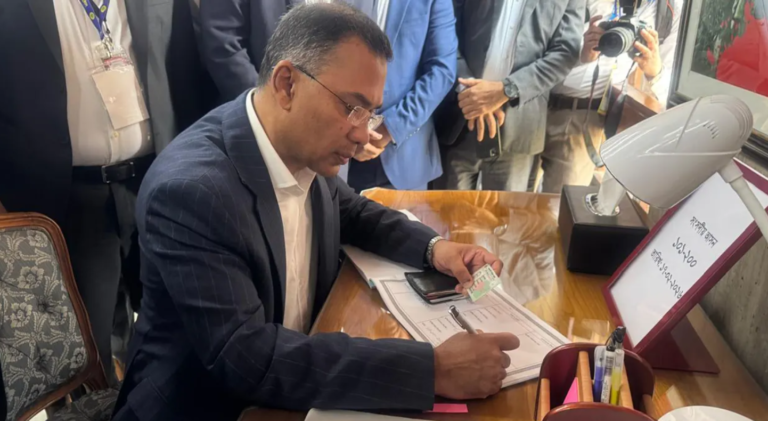 তারেক রহমানই হচ্ছেন ত্রয়োদশ সংসদের নেতা ও প্রধানমন্ত্রী: শপথ নিলেন নবনির্বাচিত এমপিরা