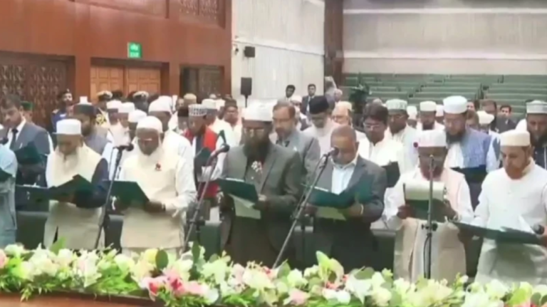 মান-অভিমান শেষে শপথ নিলেন জামায়াত ও স্বতন্ত্র এমপিরা; কাটল সংসদীয় অচলাবস্থা