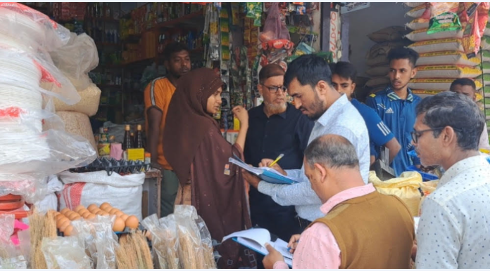 কুষ্টিয়ায় বাজার নিয়ন্ত্রণে ভ্রাম্যমাণ আদালতের অভিযান ও জরিমানা