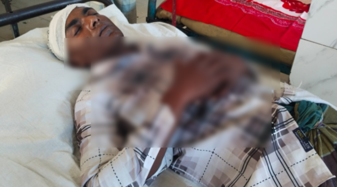 আওয়ামীলীগের সমর্থক পেটালো বিএনপি সমর্থককে
