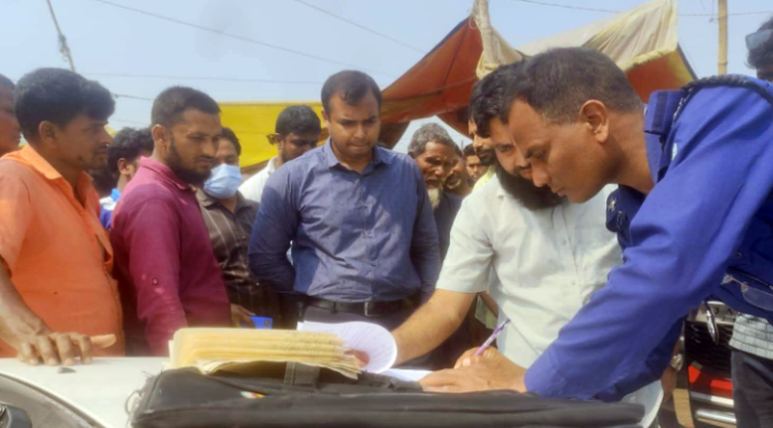 রংপুরে গর্ভবতী গরু জবাই করে বিক্রির ঘটনায় যুবকের কারাদন্ড