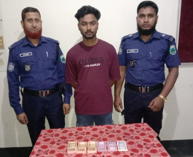 সাপাহারে শিশুকে প্রতারণার ফাঁদে ফেলে ১২ ভরি স্বর্ণ হাতিয়ে নেয়ায় জুয়েলারি মালিক গ্রেফতার