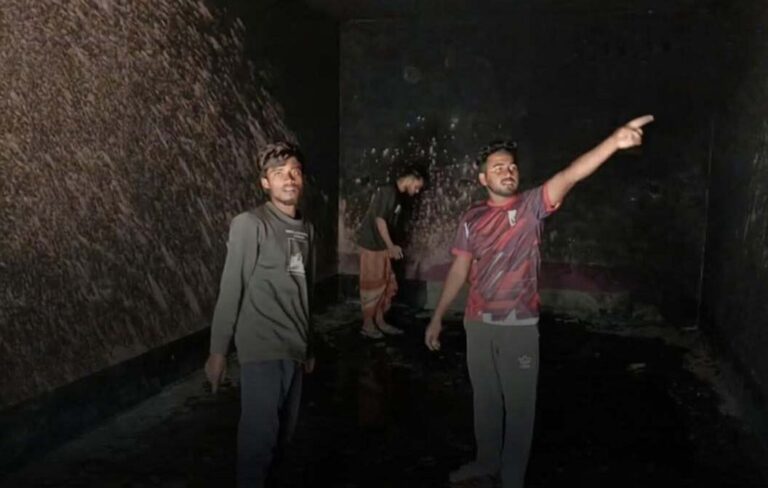 মহেশপুরে বিএনপির কার্যালয়ে দুর্বৃত্তদের আগুন, ককটেল বিস্ফোরন