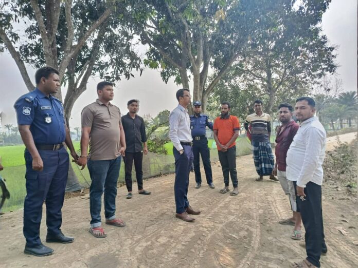 ঝিনাইদহে অবৈধভাবে মাটি কাটার অপরাধে ৫০ হাজার টাকা জরিমানা