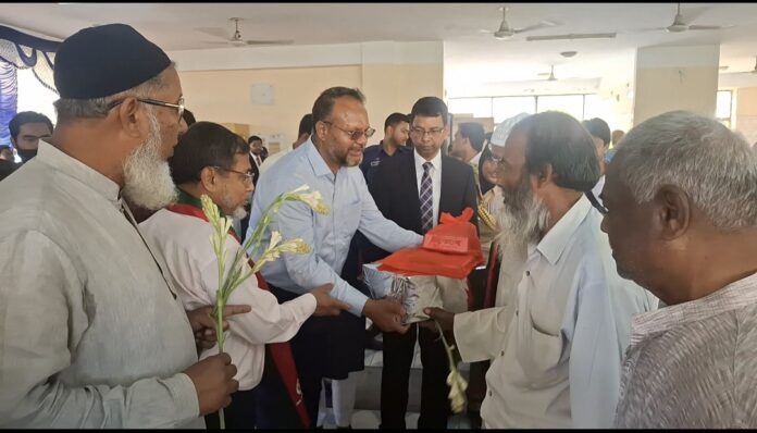জয়পুরহাটে বীর মুক্তিযোদ্ধা ও শহীদ পরিবারের সদস্যদের সংবর্ধনা অনুষ্ঠিত