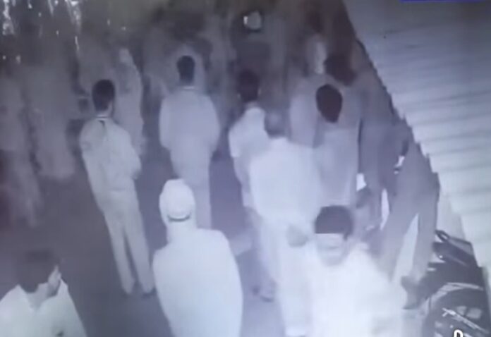 ভাঙ্গুড়ায় রাইস মিলে ভাঙচুর ও ২ লাখ টাকা লুট, থানায় অভিযোগ