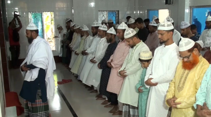 বরিশালে ৫ হাজার পরিবারের ঈদুল ফিতর উদযাপন: অর্ধশত মসজিদে জামাত সম্পন্ন