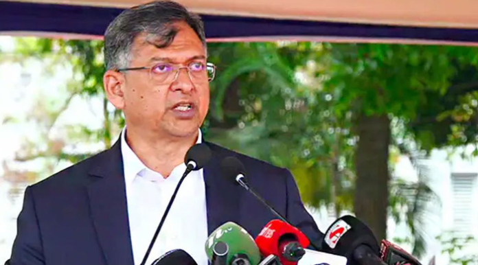 ‘পুলিশ কোনো গোষ্ঠীর লাঠিয়াল বাহিনী নয়’: সারদায় স্বরাষ্ট্রমন্ত্রী; পরিবর্তন আসছে পোশাকেও