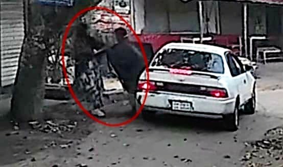 সিনেমার দৃশ্যের মতো প্রাইভেটকারে তুলে নারী অপহরণের চেষ্টা, চিৎকারে ভেস্তে গেল অপহরণ পরিকল্পনা