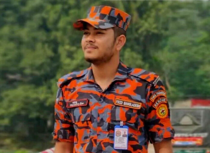 অসুস্থ বাবাকে দেখতে যাওয়ার পথে প্রাণ হারালেন ফায়ার ফাইটার