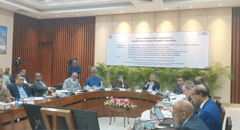 দীর্ঘমেয়াদি অর্থনৈতিক সংকটের শঙ্কা অর্থমন্ত্রীর: ‘সব সূচকই এখন নিম্নমুখী’