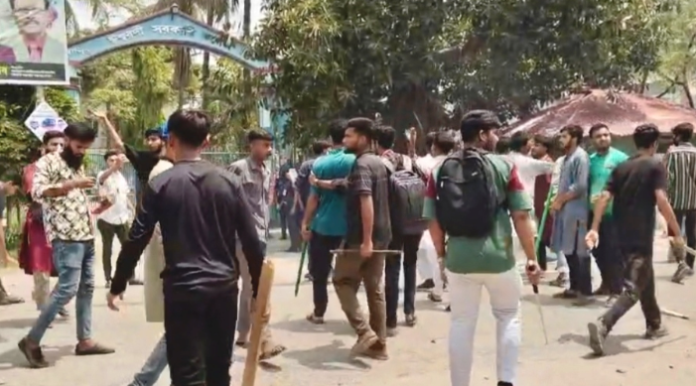ঈশ্বরদীতে ছাত্রদল-শিবির সংঘর্ষের ঘটনায় পাল্টাপাল্টি মামলা