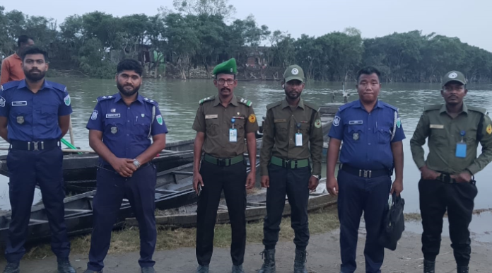 টাঙ্গুয়ার হাওরে আনসার ক্যাম্প থেকে নৌকা চুরি,৩ দিন পর উদ্ধার