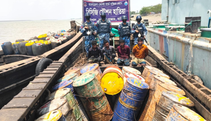 নোয়াখালীতে ৮ লাখ টাকার অবৈধ জ্বালানি জব্দ, আটক-৪