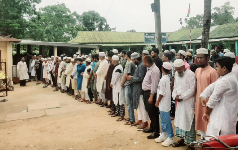 শ্রীমঙ্গলে জামায়াত নেতা কামরুলের স্ত্রী (প্রসূতি) ইন্তেকাল, জানাজায় সর্বস্তরের মানুষের অংশগ্রহণ