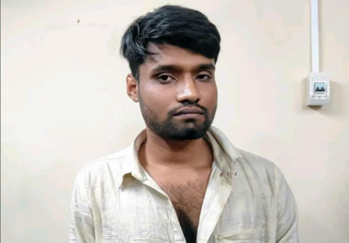 কুবিতে নারী শিক্ষার্থীকে উত্যক্তের অভিযোগে বহিরাগত আটক, মুচলেকা নিয়ে পরিবারের কাছে হস্তান্তর