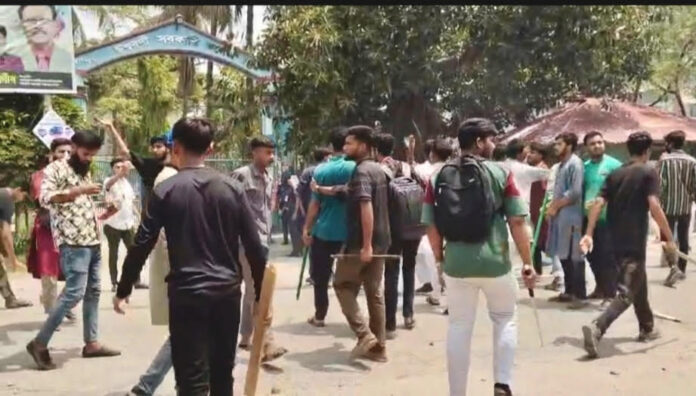 ঈশ্বরদীতে ছাত্রদল-ছাত্রশিবির সংঘর্ষের ঘটনায় মামলা