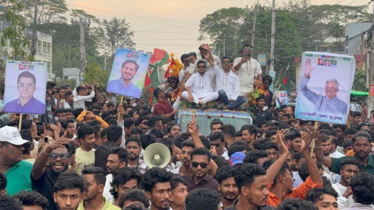 নোয়াখালীতে ছাত্রদলের বিশাল শোভাযাত্রা, নেতৃত্বে নতুন উদ্দীপনা