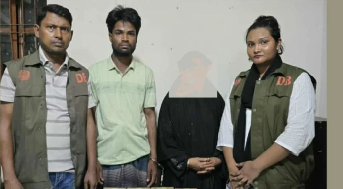রামুতে ডিবির বড় সাফল্য: ৪০ হাজার ইয়াবাসহ বিএনপি নেতার স্ত্রী ও রোহিঙ্গা সহযোগী আটক