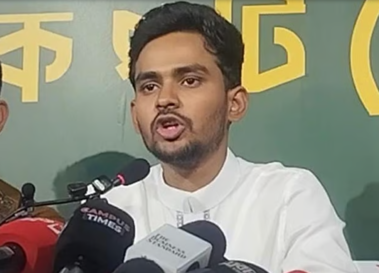 ‘ক্ষমতাসীনদের পতন ছাত্রলীগের চেয়েও ভয়াবহ হবে’: ঝিনাইদহে হামলার পর আসিফ-সারজিসের তীব্র হুঁশিয়ারি